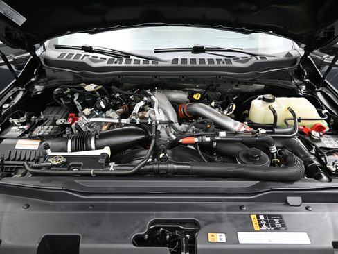 Used 2024 Ford F350 Lariat w/ Lariat Ultimate Package AWD/4WD image 8