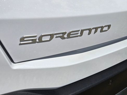 New 2026 Kia Sorento S FWD image 12
