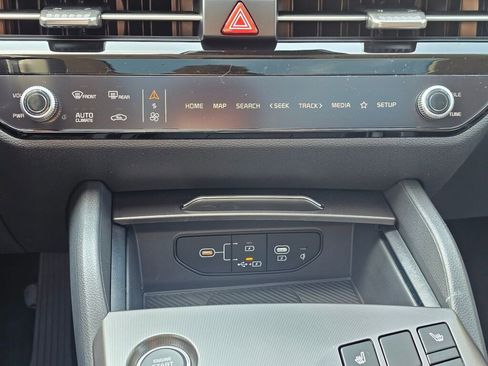 New 2026 Kia Sportage EX w/ EX Panoramic Sunroof Package image 16