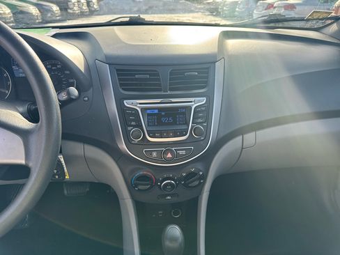 Used 2015 Hyundai Accent GLS image 10