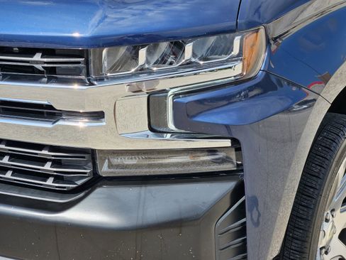 Used 2021 Chevrolet Silverado 1500 LT AWD/4WD image 11