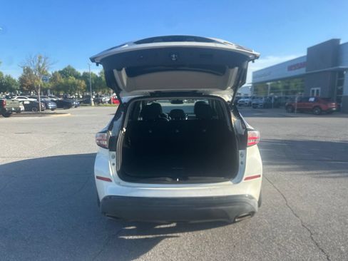 Used 2018 Nissan Murano SL w/ Midnight Edition Package AWD/4WD image 11