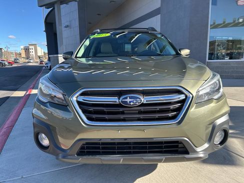 Used 2018 Subaru Outback 2.5i Limited image 3
