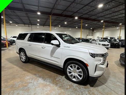 Used 2021 Chevrolet Suburban High Country w/ Premium Package RWD image 5