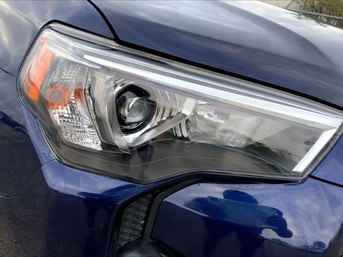 Used 2021 Toyota 4Runner SR5 image 26