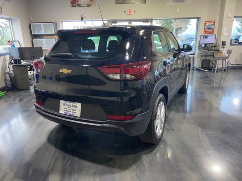 Used 2023 Chevrolet TrailBlazer LS FWD image 8