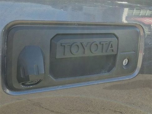 Used 2019 Toyota Tacoma TRD Off-Road image 29