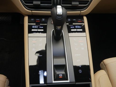 New 2026 Porsche Macan AWD/4WD image 48