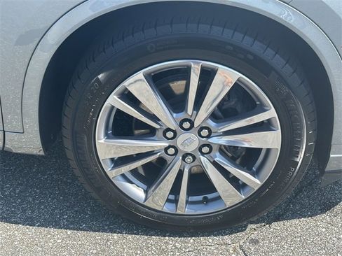 Used 2024 Cadillac XT6 Premium Luxury image 12