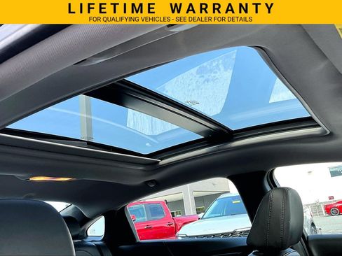 Used 2020 Chevrolet Malibu Premier FWD image 18