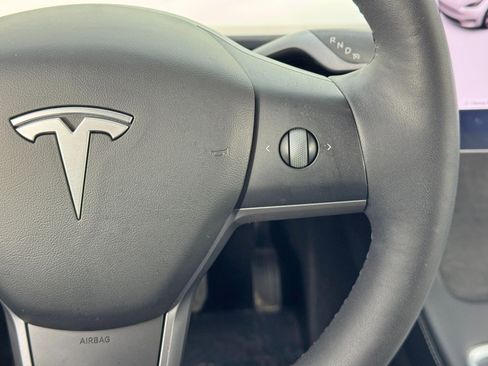 Used 2021 Tesla Model Y Long Range image 20