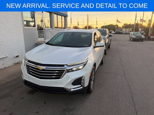 Used 2024 Chevrolet Equinox Premier w/ LPO, Floor Liner Package FWD image 2