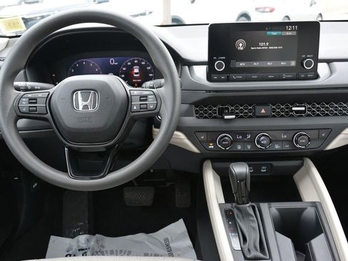 Used 2023 Honda Accord EX image 15