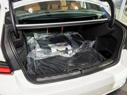 New 2026 BMW 330i xDrive Sedan w/ Premium Package image 11