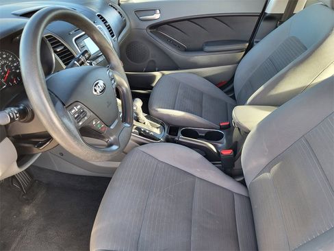 Used 2017 Kia Forte LX w/ LX Popular Package image 10