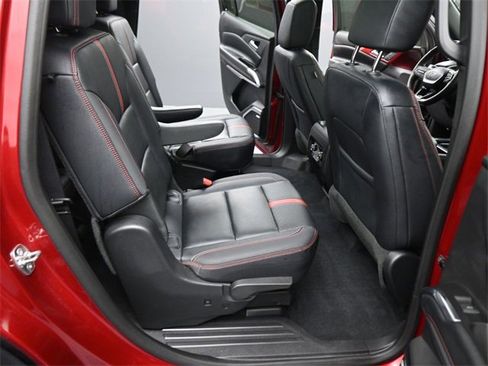 Used 2024 Chevrolet Traverse RS image 14
