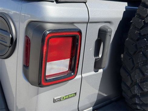 Used 2021 Jeep Wrangler Unlimited Sport image 14