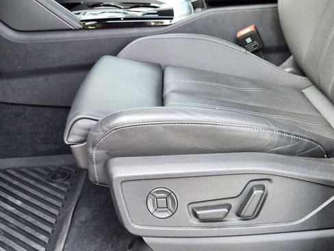 Used 2025 Audi Q5 Premium Plus w/ Premium Plus AWD/4WD image 28