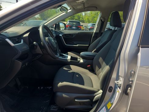 Certified 2024 Toyota RAV4 LE AWD/4WD image 16