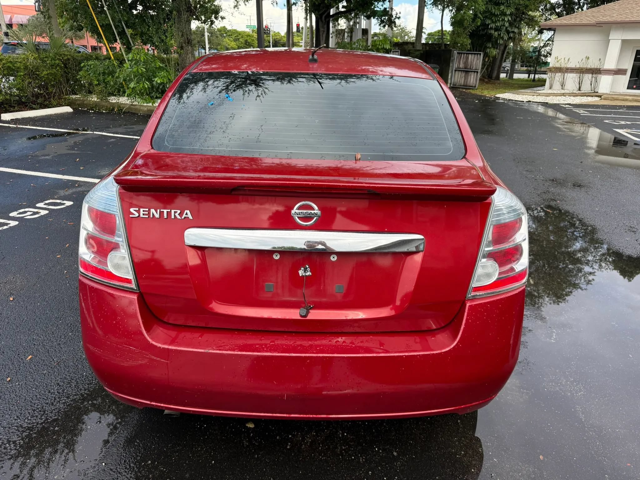 Used 2012 Nissan Sentra 2.0 S w/ Convenience Pkg FWD image 3