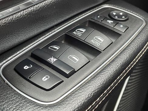 Used 2024 RAM 1500 Laramie image 17