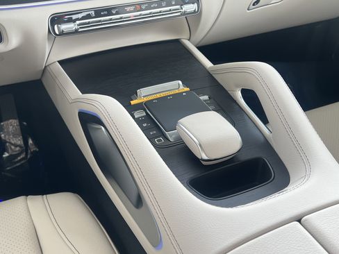 Certified 2025 Mercedes-Benz GLE 450e 4MATIC image 46