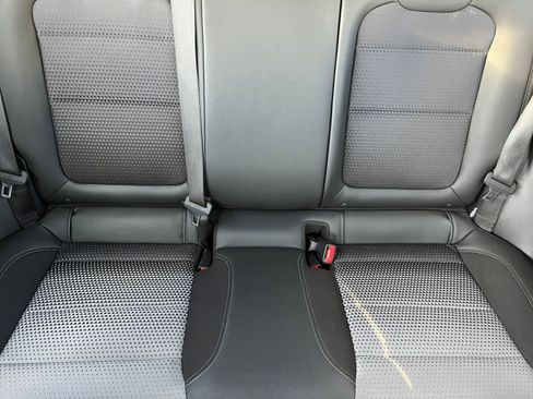 Used 2025 Chevrolet Trax LT image 36