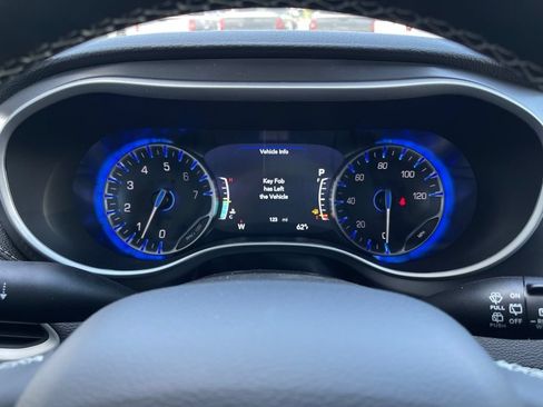 New 2026 Chrysler Pacifica Select w/ S Appearance Package FWD image 22