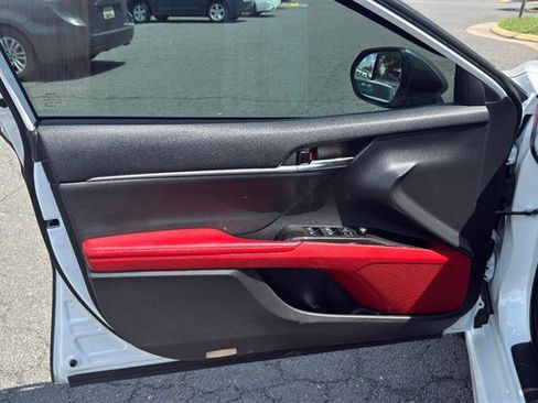 Used 2019 Toyota Camry XSE FWD image 10