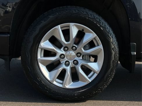 Used 2023 Chevrolet Silverado 1500 Custom AWD/4WD image 29