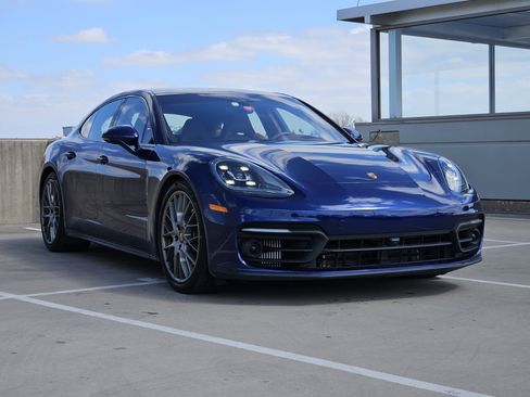 Certified 2023 Porsche Panamera 4 Platinum Edition image 10