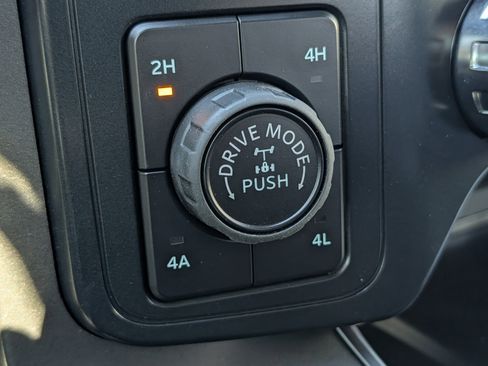 New 2025 Ford F150 Lariat w/ Equipment Group 501A Mid image 59