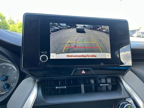 Certified 2023 Toyota Venza LE AWD/4WD image 21