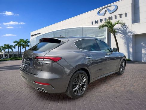 Used 2024 Maserati Levante GT Ultima AWD/4WD image 7