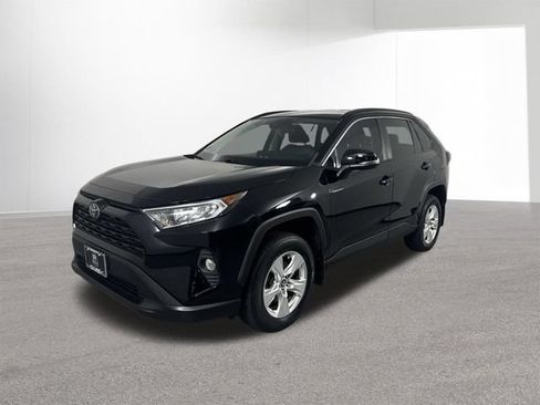Used 2021 Toyota RAV4 XLE AWD/4WD image 23