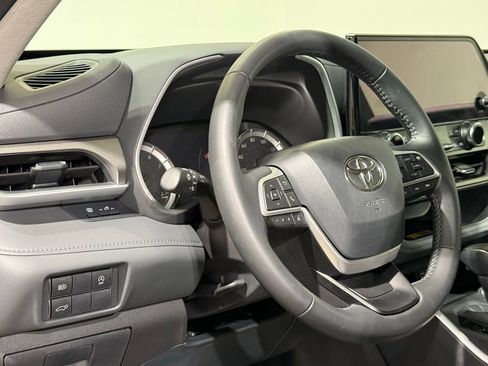 Certified 2025 Toyota Highlander XLE AWD/4WD image 20
