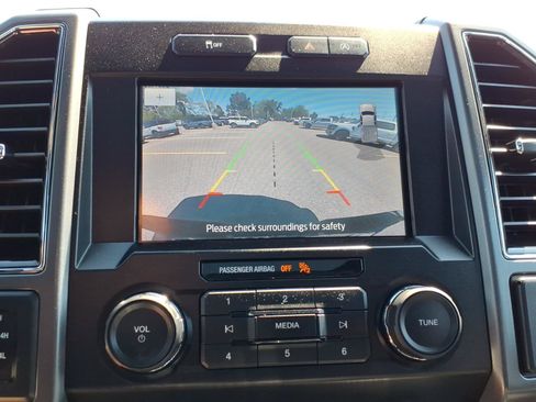 Used 2020 Ford F150 XLT w/ Equipment Group 302A Luxury AWD/4WD image 19