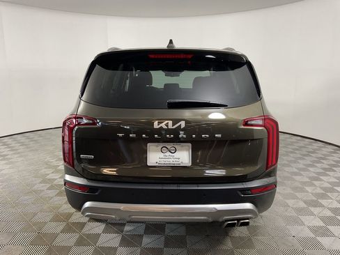 Used 2022 Kia Telluride EX image 8