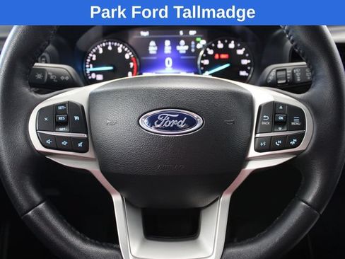 Used 2023 Ford Explorer XLT AWD/4WD image 15