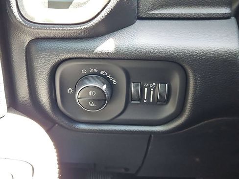 New 2026 RAM 3500 Laramie AWD/4WD image 18