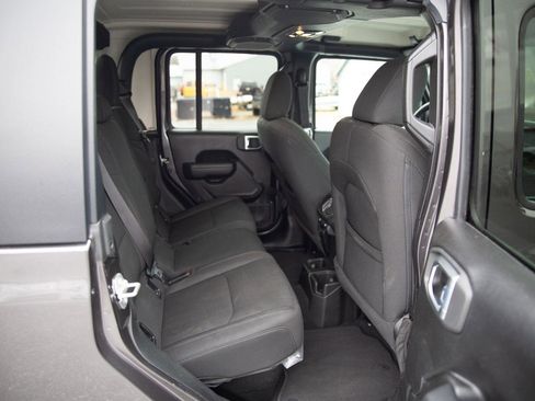 Used 2023 Jeep Gladiator Sport image 22