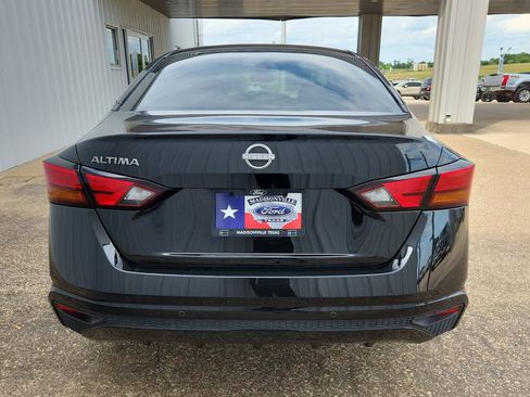 Used 2024 Nissan Altima 2.5 S FWD image 21