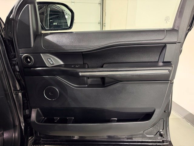 Used 2021 Ford Expedition Max XLT AWD/4WD image 30