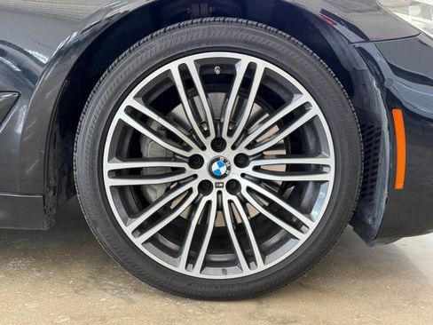 Used 2018 BMW 530i xDrive image 10