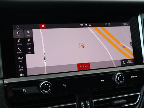 Used 2024 Porsche Macan S image 19