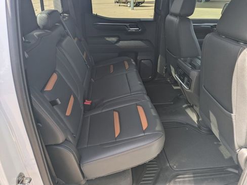 Used 2023 GMC Sierra 1500 AT4 w/ AT4 Premium Package image 19
