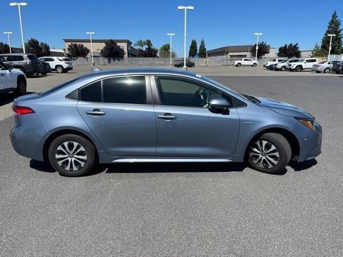 Used 2021 Toyota Corolla LE w/ Carpet Mat Package (TMS) FWD image 4