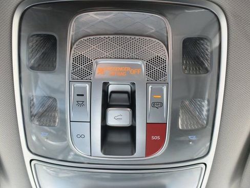 Used 2022 Genesis GV70 2.5T w/ Select Package image 37