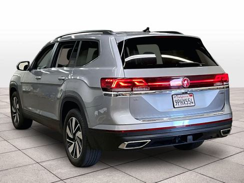 Used 2024 Volkswagen Atlas SE AWD/4WD image 14