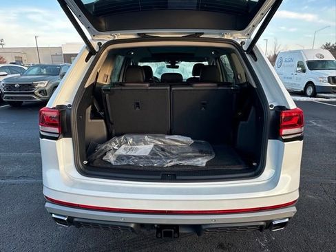 New 2026 Volkswagen Atlas Peak Edition AWD/4WD image 17